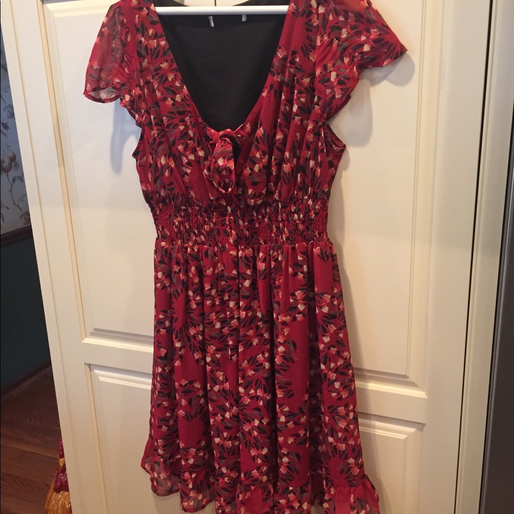Dress - Picture 2 of 3